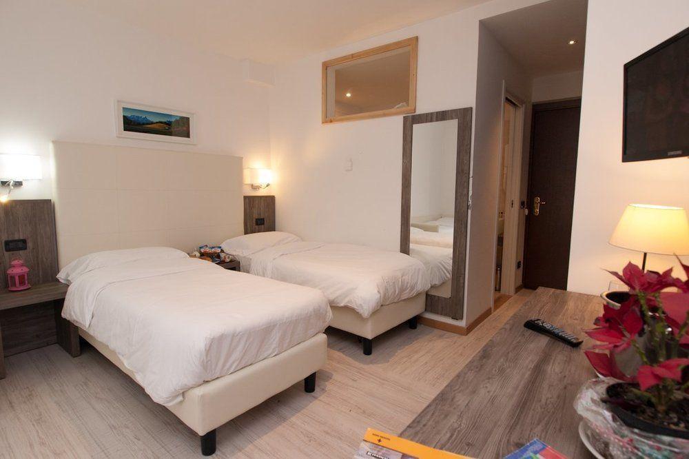 Hotel Le Soleil Challand-Saint-Anselme Luaran gambar